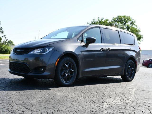 used 2019 Chrysler Pacifica car, priced at $14,877