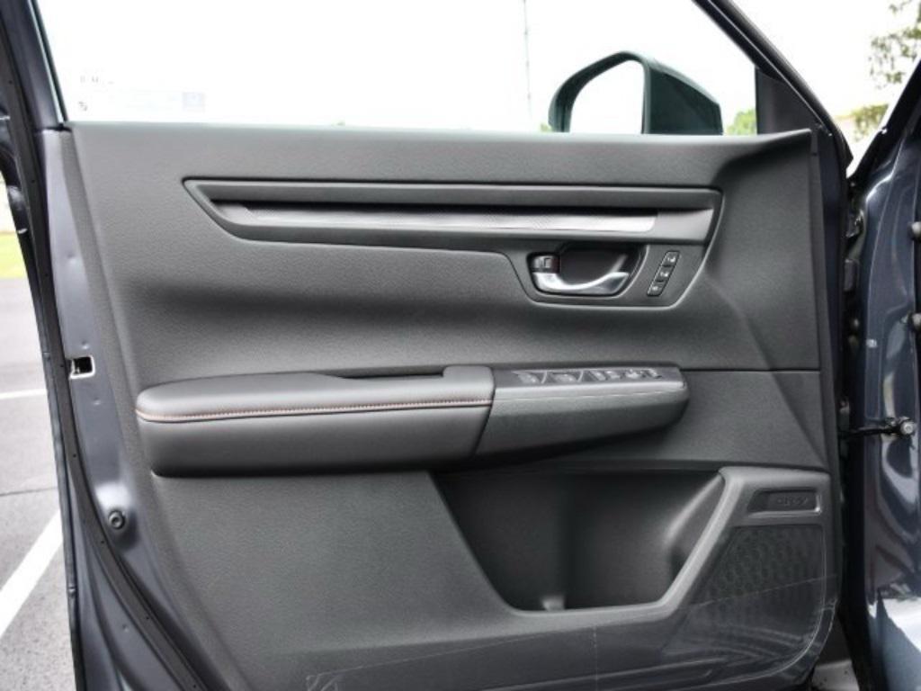 new 2026 Honda CR-V Hybrid car, priced at $39,584