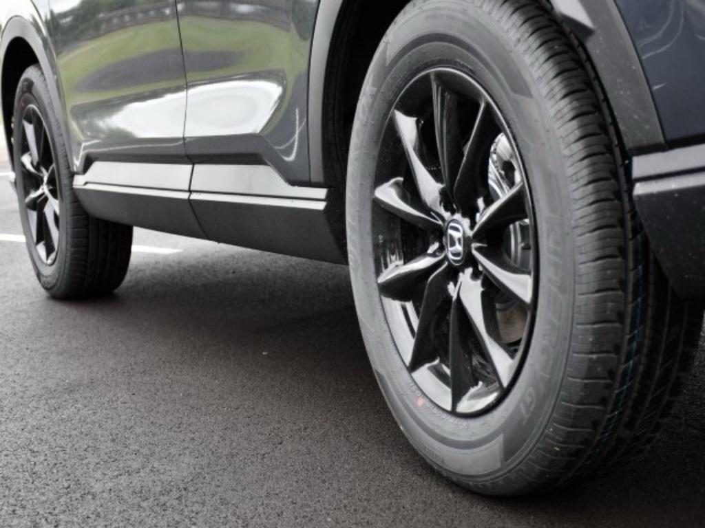 new 2026 Honda CR-V Hybrid car, priced at $39,584