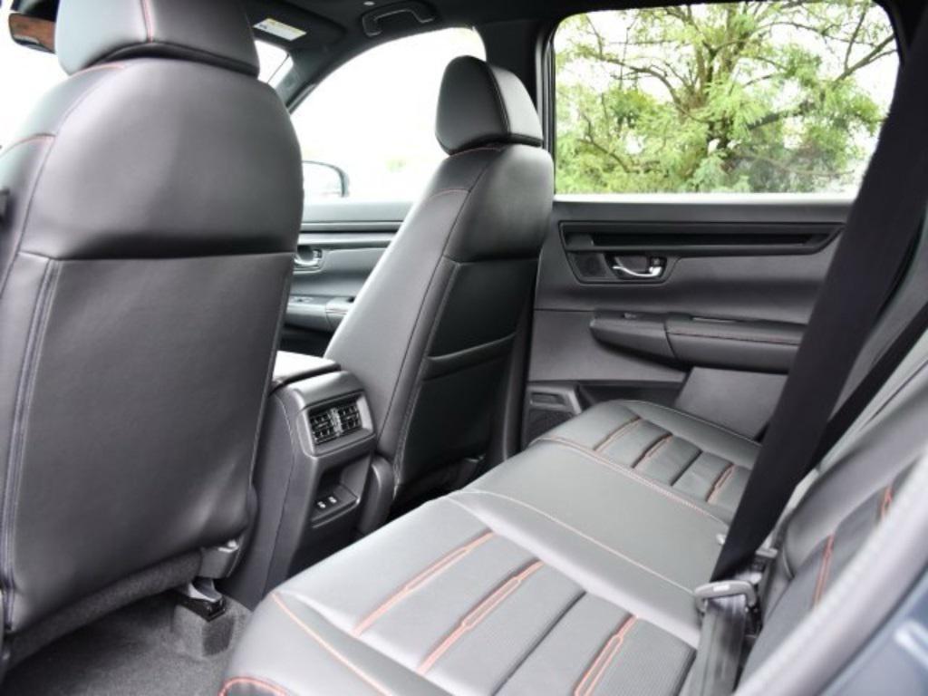 new 2026 Honda CR-V Hybrid car, priced at $39,584