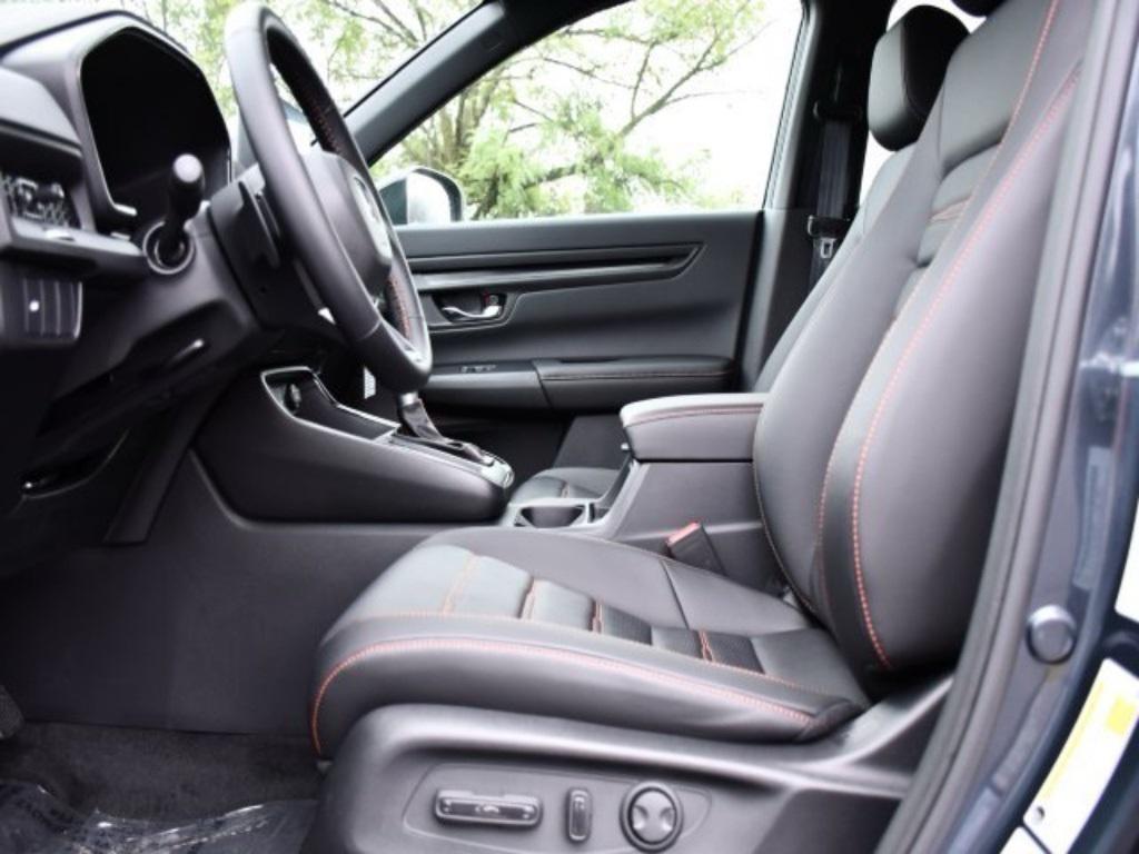 new 2026 Honda CR-V Hybrid car, priced at $39,584