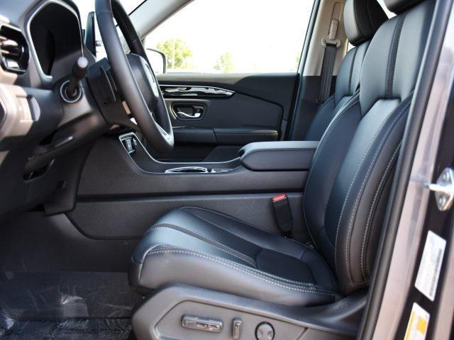 new 2025 Honda Pilot car, priced at $49,512