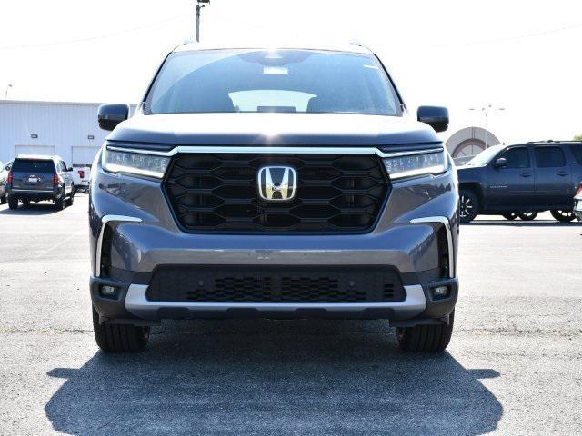 new 2025 Honda Pilot car, priced at $49,512