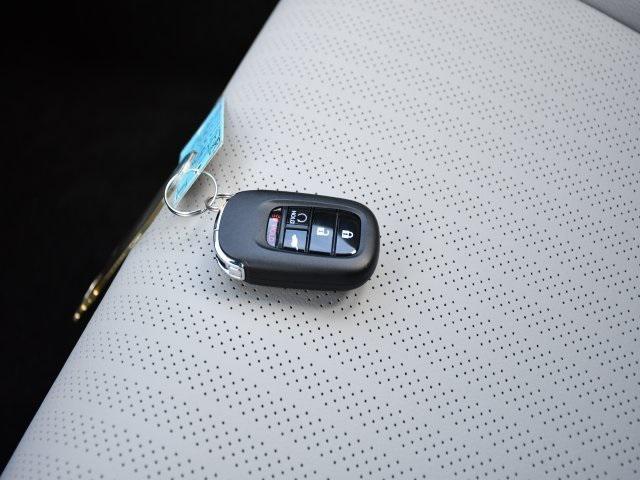 new 2026 Honda Civic Hybrid car, priced at $33,047