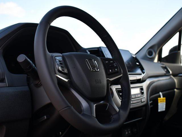 new 2025 Honda Ridgeline car, priced at $40,085