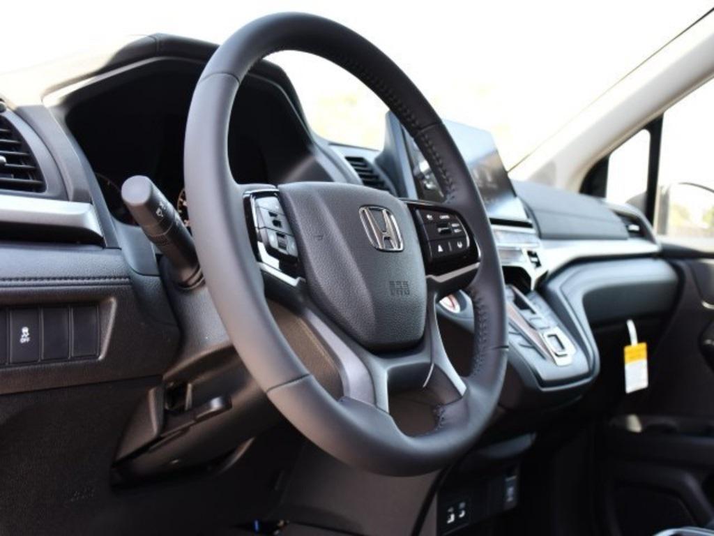 new 2026 Honda Odyssey car, priced at $42,064