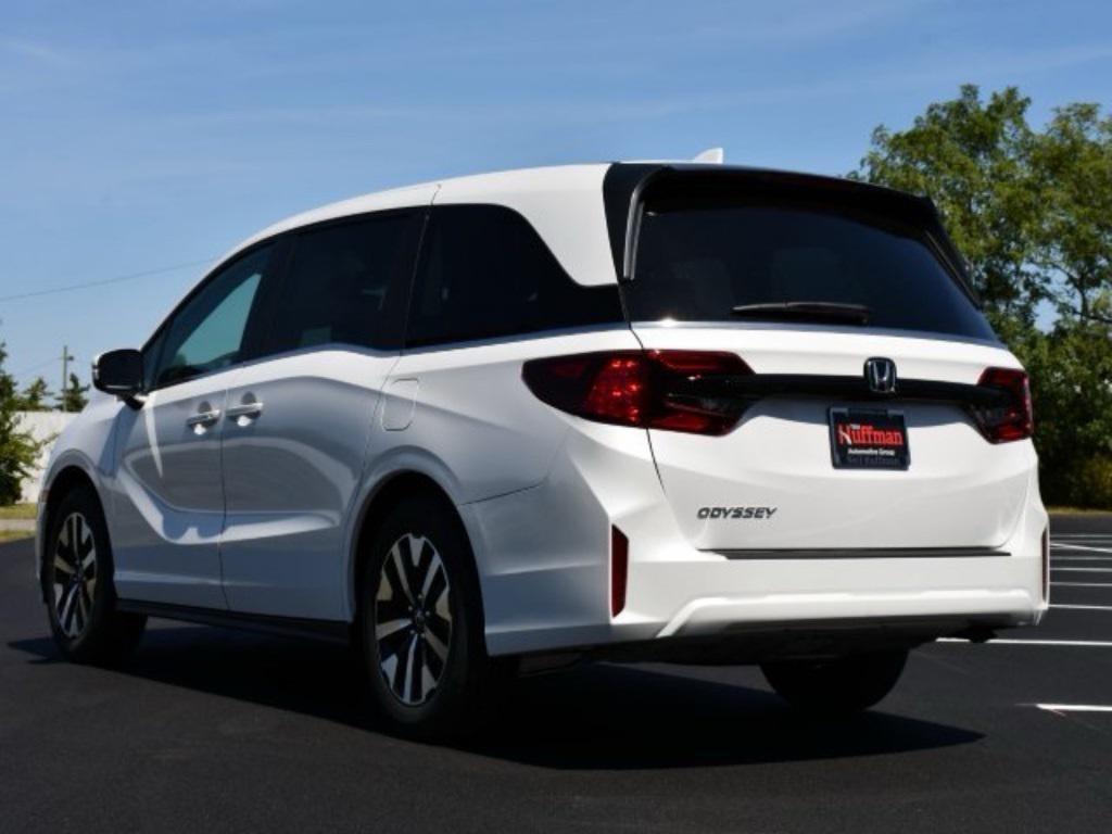 new 2026 Honda Odyssey car, priced at $42,064