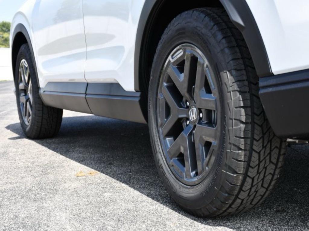 new 2026 Honda CR-V Hybrid car, priced at $38,664