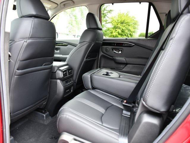 new 2025 Honda Pilot car, priced at $48,158