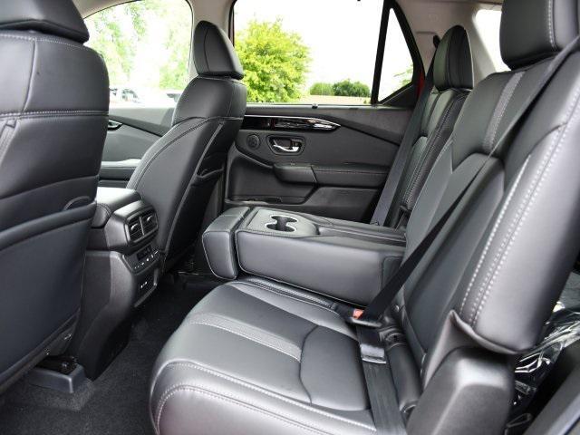 new 2025 Honda Pilot car, priced at $48,158