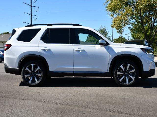 new 2025 Honda Pilot car, priced at $48,445