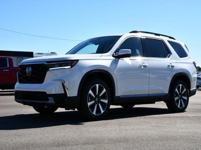 new 2025 Honda Pilot car, priced at $48,445