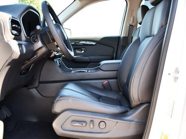 new 2025 Honda Pilot car, priced at $48,445