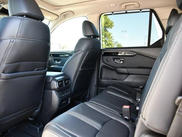 new 2025 Honda Pilot car, priced at $48,445