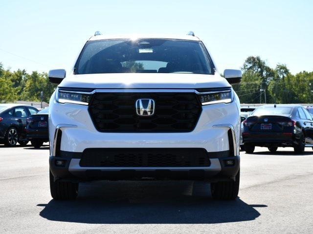 new 2025 Honda Pilot car, priced at $48,445