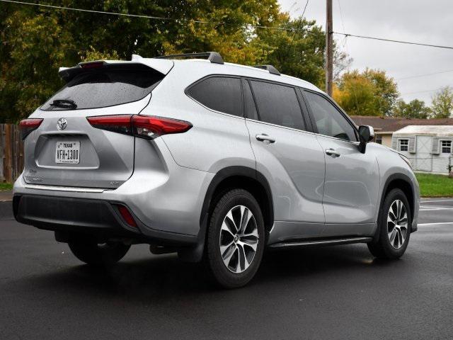 used 2021 Toyota Highlander car, priced at $31,371