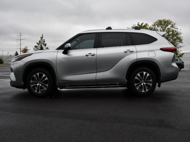 used 2021 Toyota Highlander car, priced at $31,371