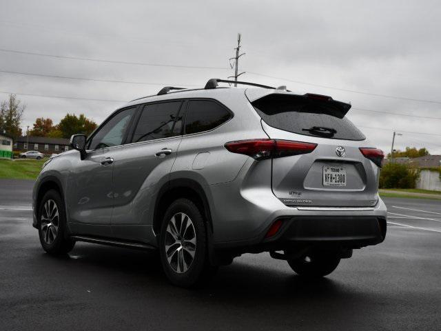 used 2021 Toyota Highlander car, priced at $31,371
