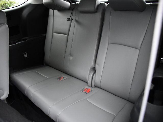 used 2021 Toyota Highlander car, priced at $31,371