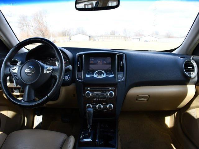 used 2009 Nissan Maxima car