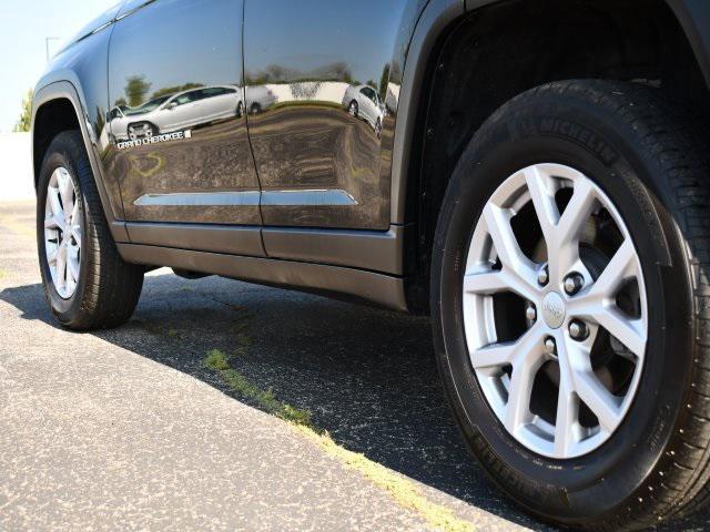 used 2022 Jeep Grand Cherokee car, priced at $32,026