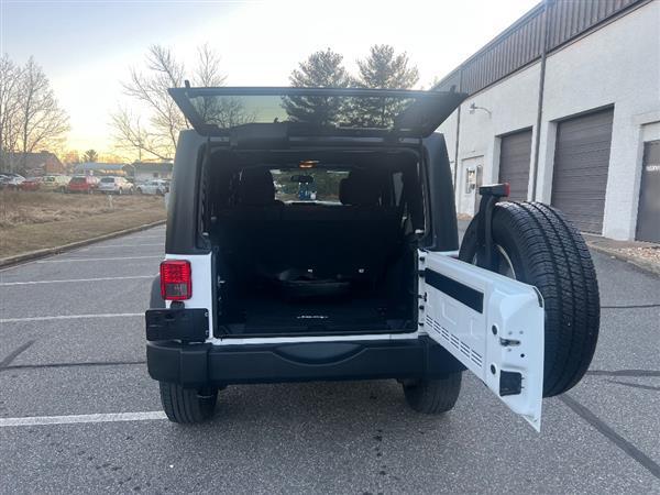 used 2014 Jeep Wrangler Unlimited car, priced at $15,900