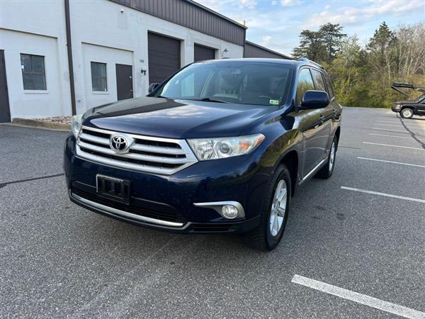 used 2011 Toyota Highlander car, priced at $10,455