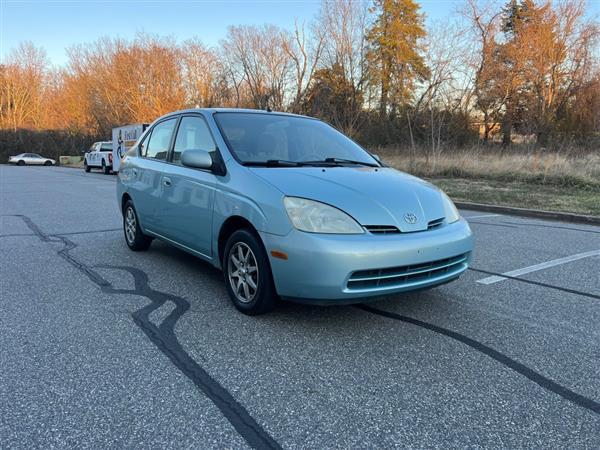 used 2003 Toyota Prius car, priced at $2,500