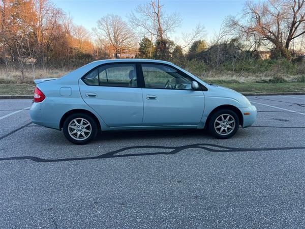 used 2003 Toyota Prius car, priced at $2,500