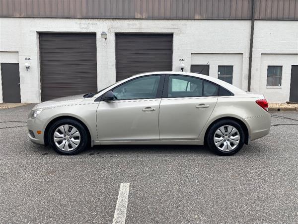 used 2014 Chevrolet Cruze car, priced at $6,999