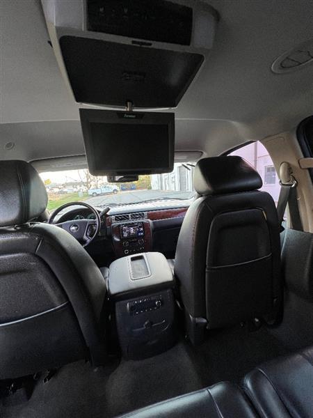 used 2009 Chevrolet Suburban car, priced at $7,999