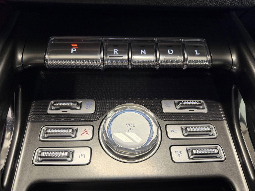 used 2024 Lincoln Nautilus car, priced at $49,786