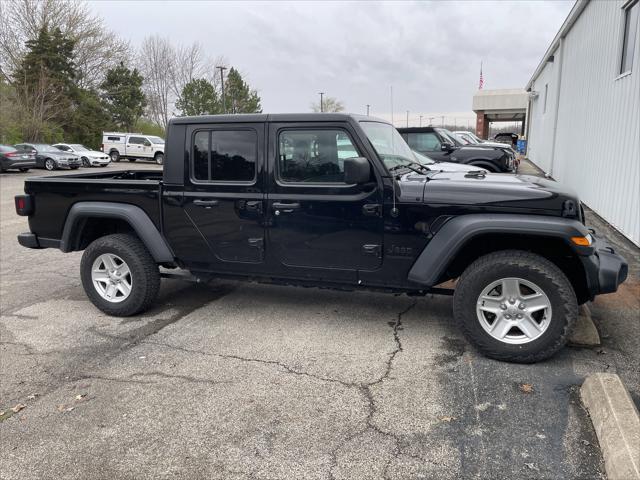 used 2020 Jeep Gladiator car, priced at $27,486
