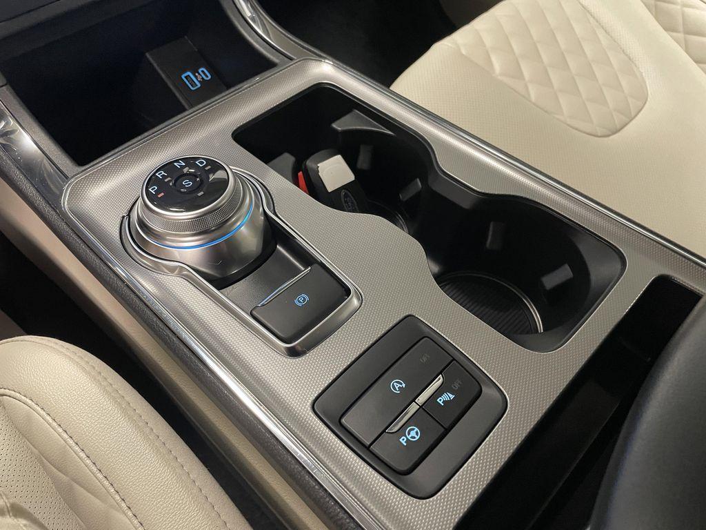 used 2024 Ford Edge car, priced at $32,886