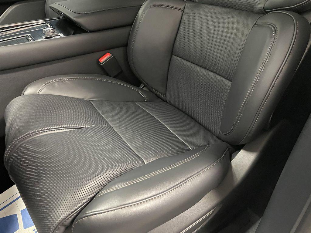 new 2025 Lincoln Aviator car, priced at $79,989