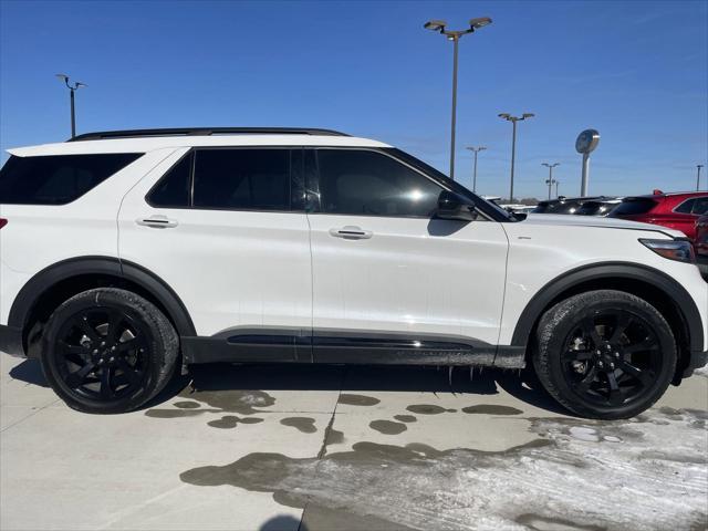 used 2023 Ford Explorer car, priced at $37,886