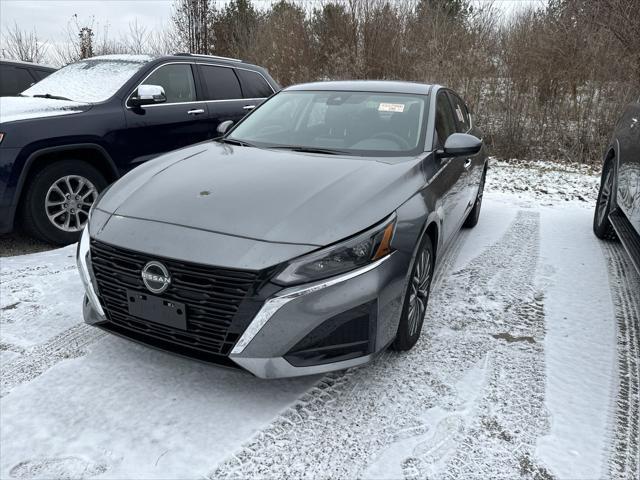 used 2023 Nissan Altima car, priced at $23,986