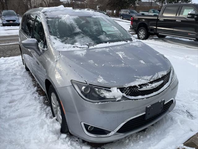 used 2017 Chrysler Pacifica car, priced at $14,986