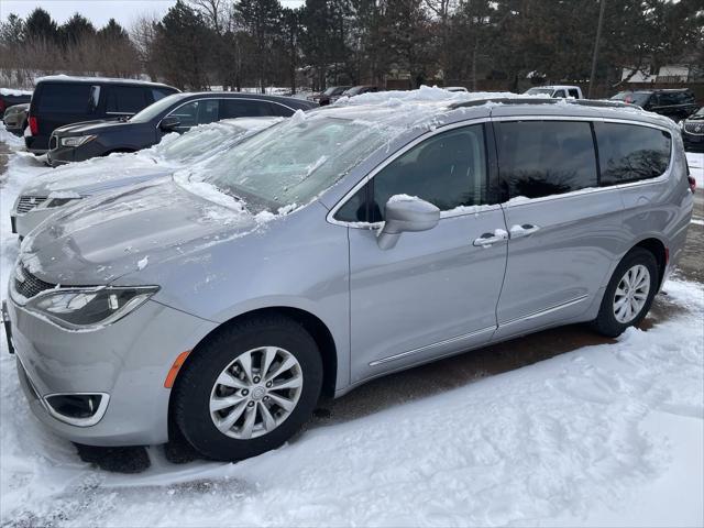 used 2017 Chrysler Pacifica car, priced at $14,986