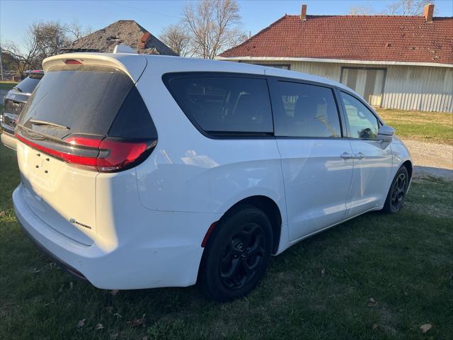 used 2023 Chrysler Pacifica Hybrid car, priced at $35,886