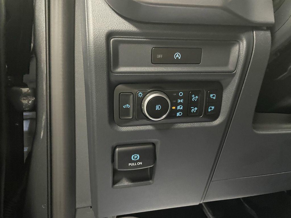 new 2025 Ford F-150 car, priced at $52,571