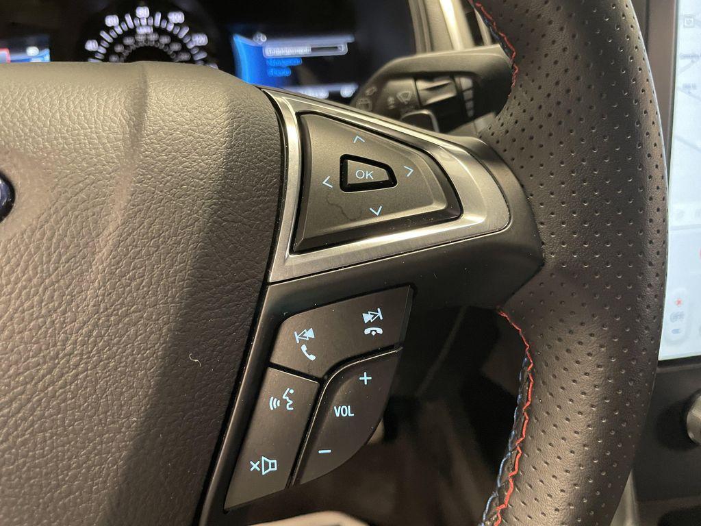 used 2024 Ford Edge car, priced at $37,886