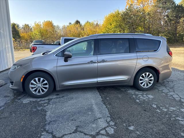 used 2018 Chrysler Pacifica car, priced at $14,986