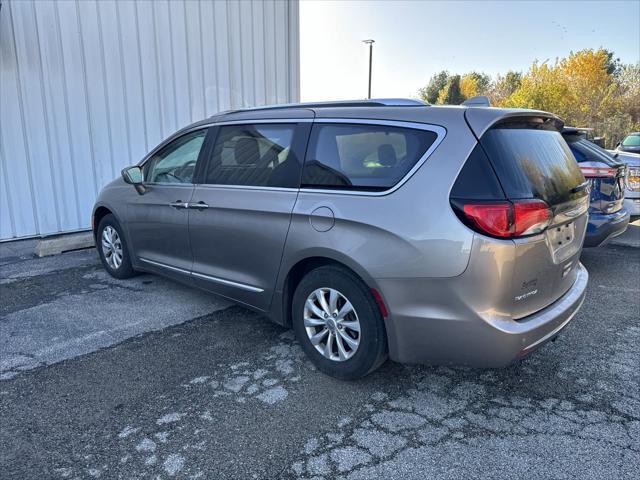 used 2018 Chrysler Pacifica car, priced at $14,986