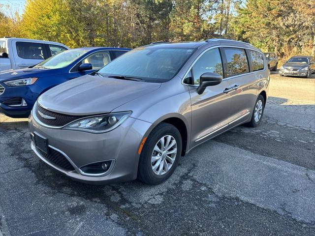 used 2018 Chrysler Pacifica car, priced at $14,986