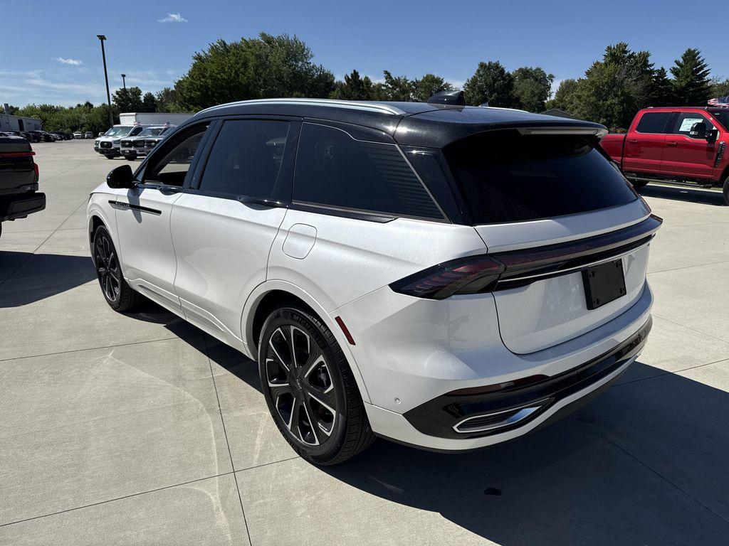 used 2024 Lincoln Nautilus car, priced at $52,486