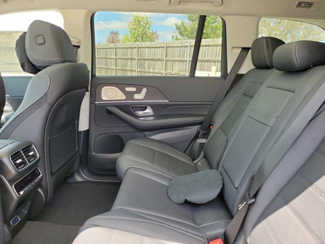 new 2025 Mercedes-Benz GLS 450 car, priced at $100,015