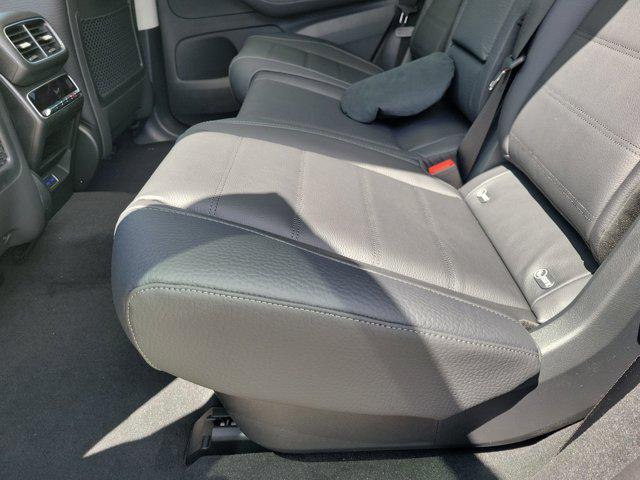 new 2025 Mercedes-Benz GLS 450 car, priced at $100,015