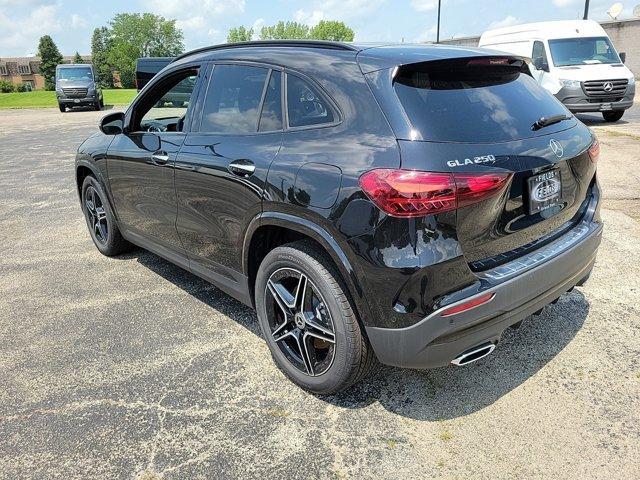 new 2024 Mercedes-Benz GLA 250 car, priced at $54,270