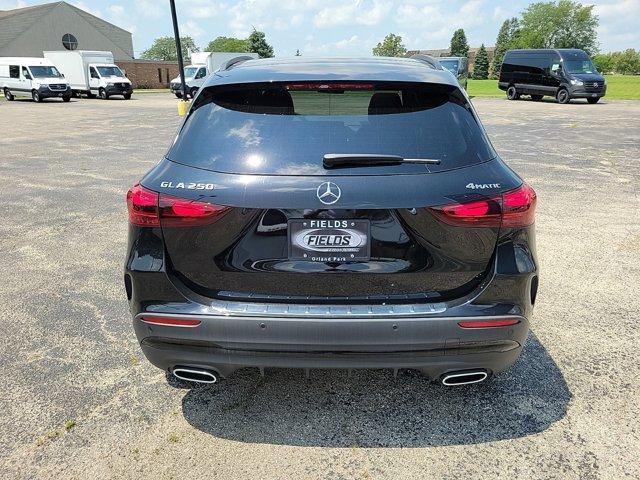 new 2024 Mercedes-Benz GLA 250 car, priced at $54,270